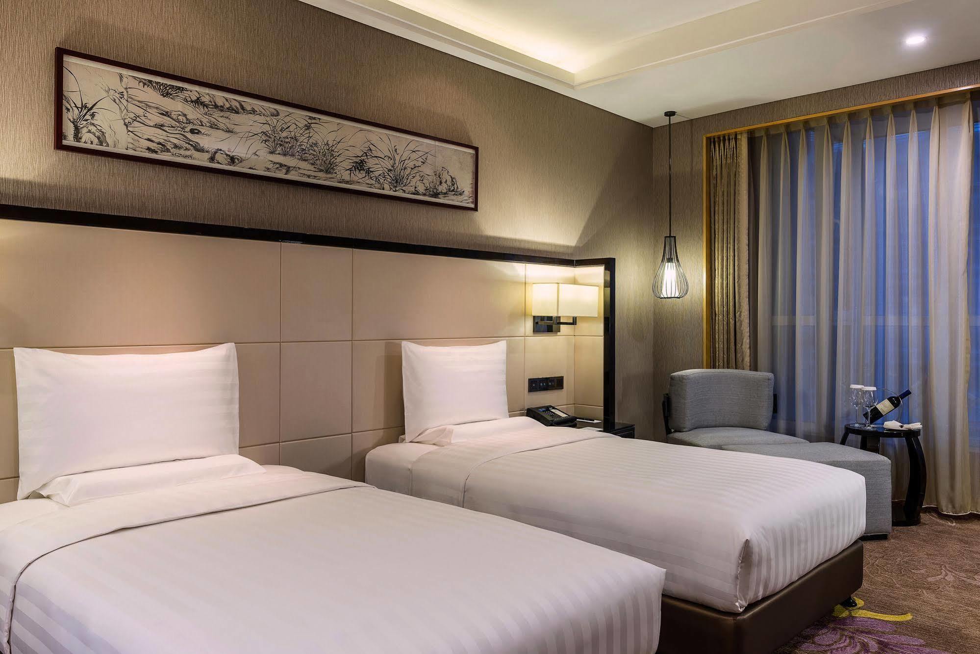 Hotel Pullman Qingdao Ziyue Exterior foto